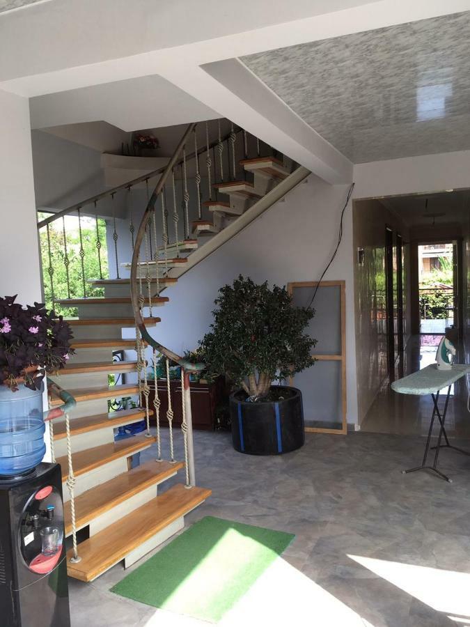 באטומי Apartments Komakhidze 68 מראה חיצוני תמונה